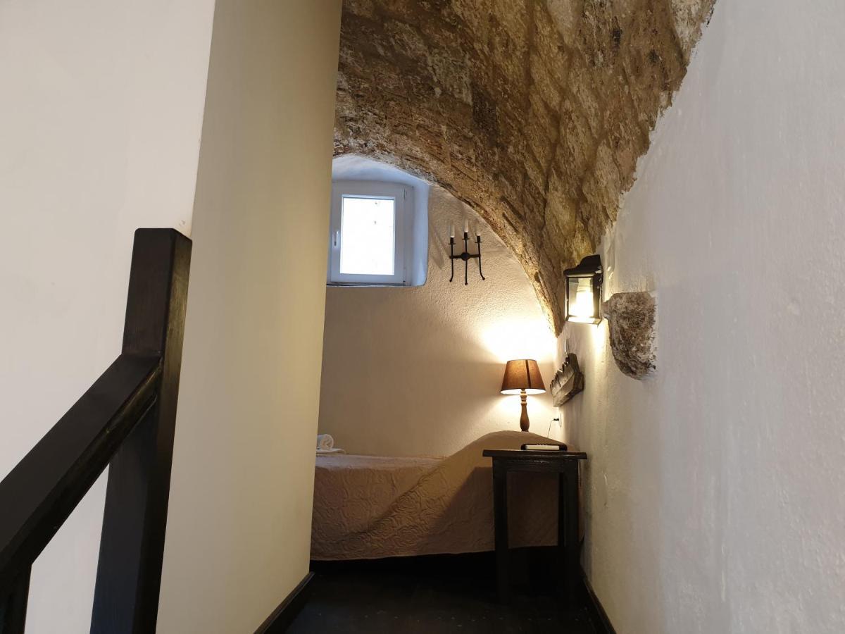 Chris Αpartments Old Town Rhodes City Exterior foto