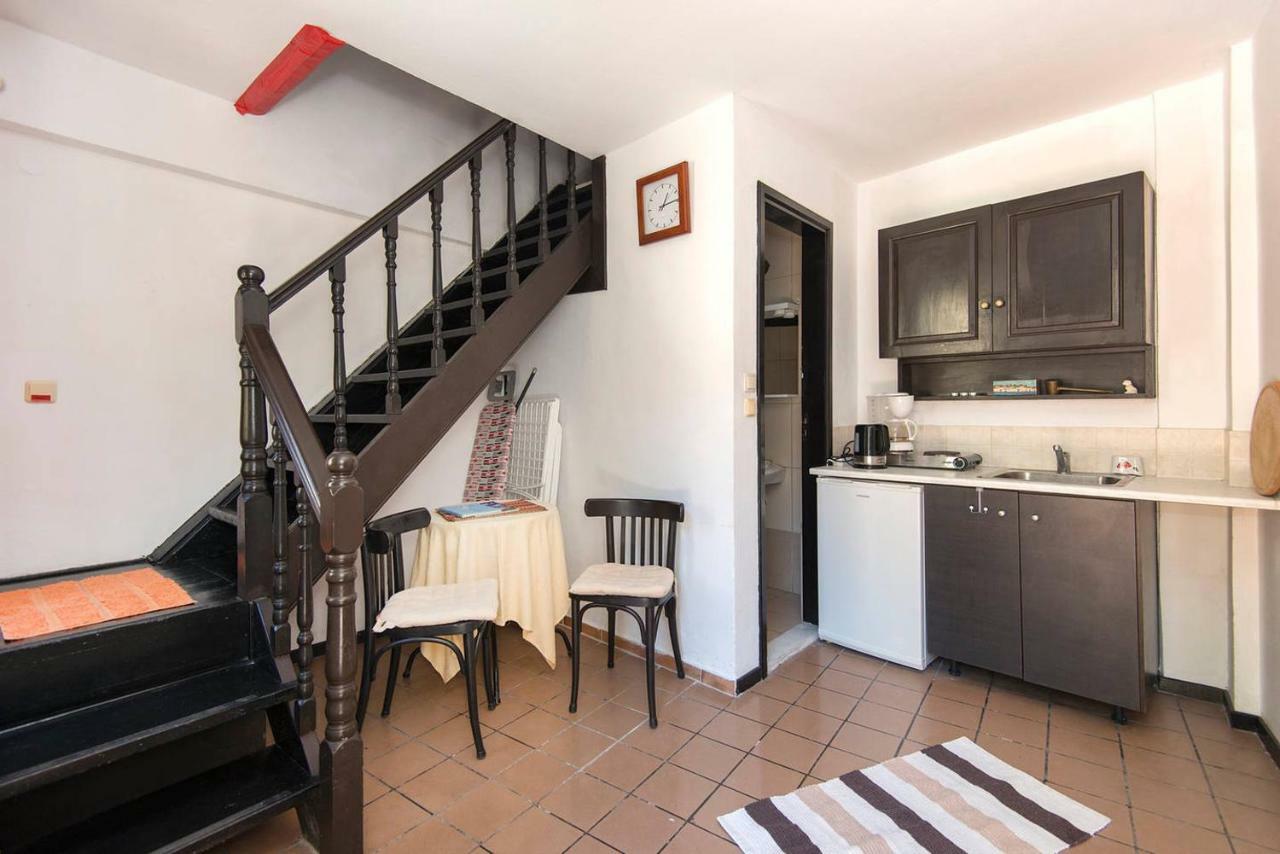 Chris Αpartments Old Town Rhodes City Exterior foto