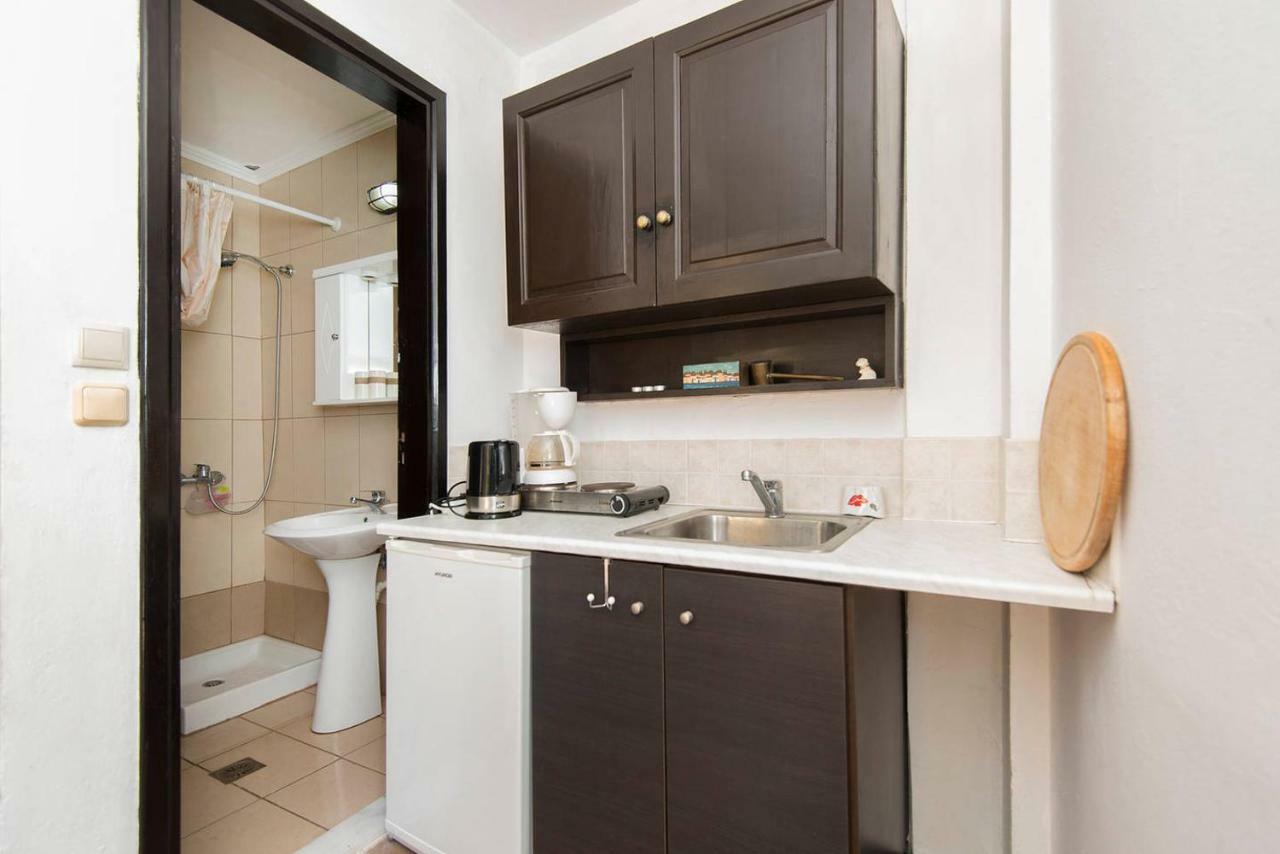 Chris Αpartments Old Town Rhodes City Exterior foto