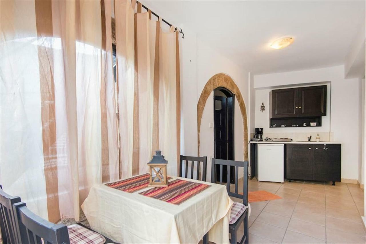Chris Αpartments Old Town Rhodes City Exterior foto