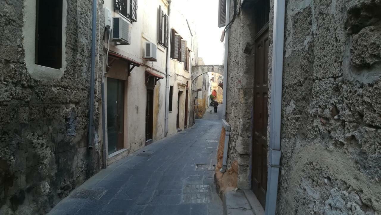 Chris Αpartments Old Town Rhodes City Exterior foto